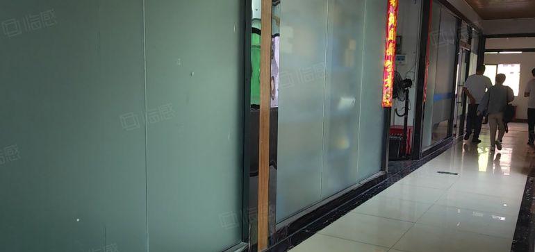龙岗地铁400米精装小面积176平，水电齐全，适电商办公仓储
