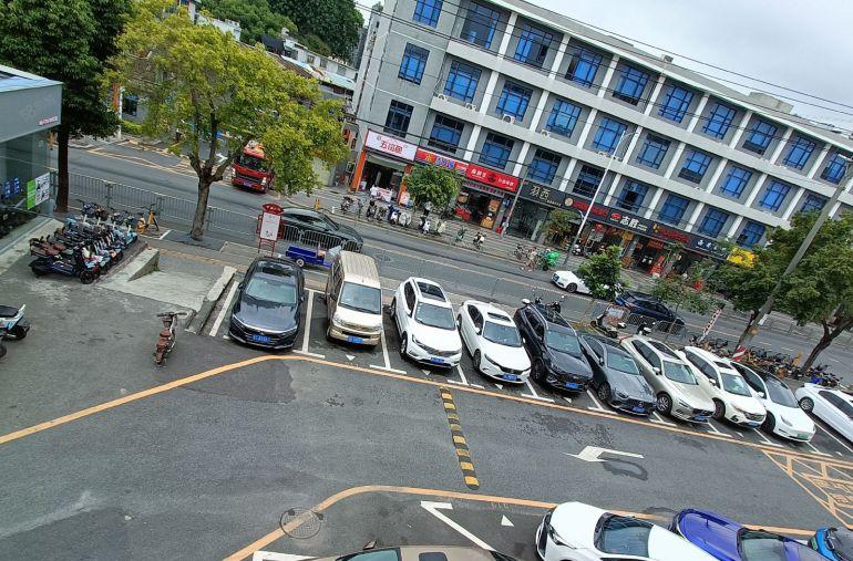横岗塘坑地铁站320平米现成装修电商办公室仓库