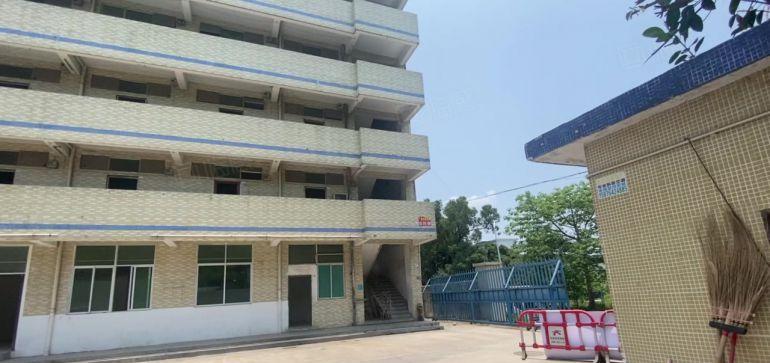 200平起租无公摊平湖白泥坑原房东独门独院厂房出租5680平