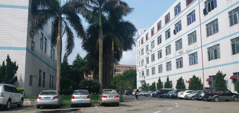 22元六约地铁口工业一二楼低价厂房，各1000平方带装修出租