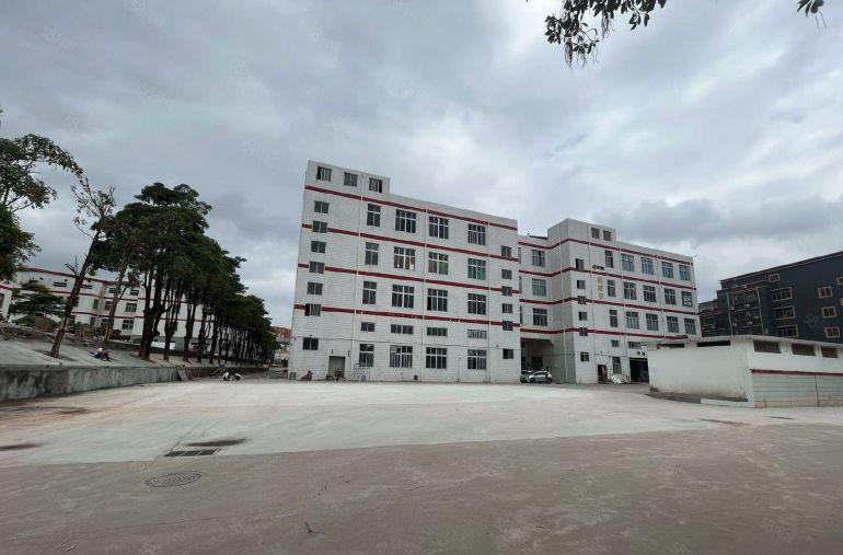 龙岗横岗正地铁口原房东独院厂房大空地仓库出租300到500平