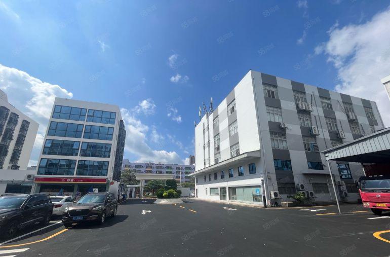 横岗六约北地铁口出租尾盘2000平方，活动价19元，大小分租