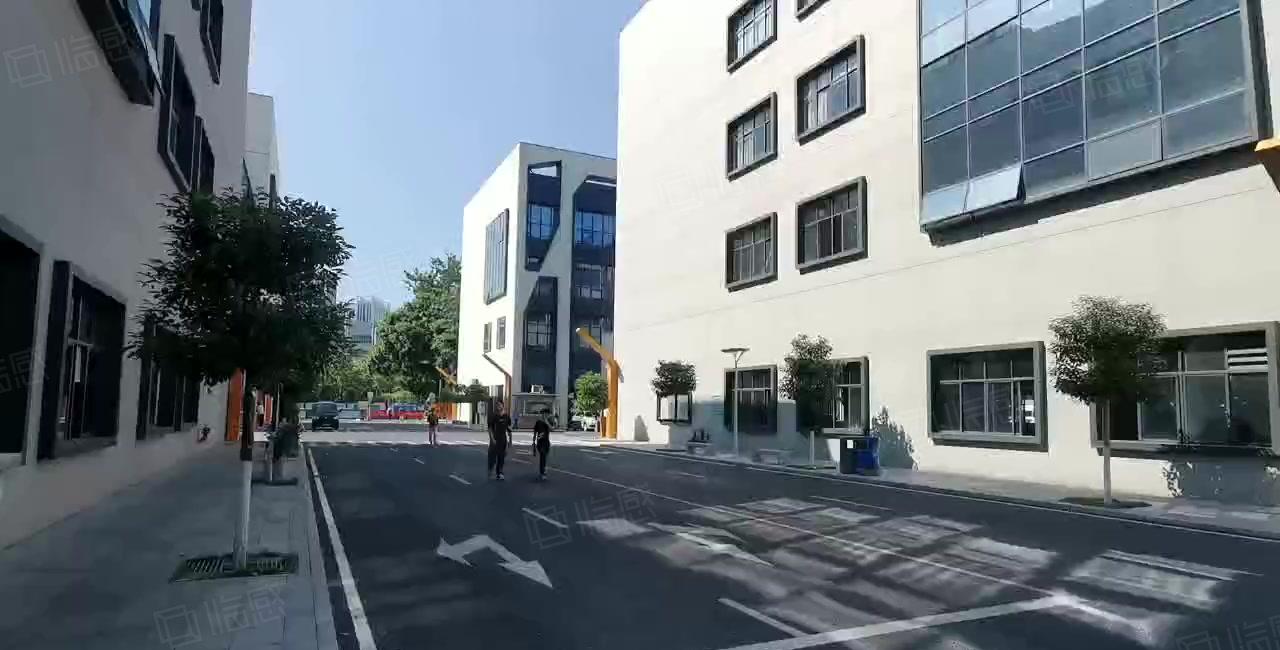 龙岗南联地铁站旁村委厂房500平出租精装修可办公仓库水电齐全
