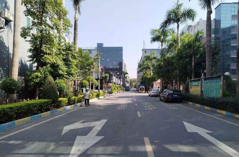 龙岗龙东原房东工业园楼上1000平带装修前台厂房出租 可分租