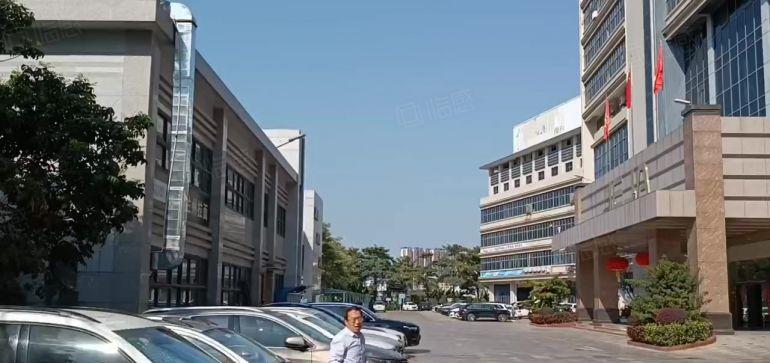 南联大型工业园楼上整层2000平厂房出租带卸货平台可分租