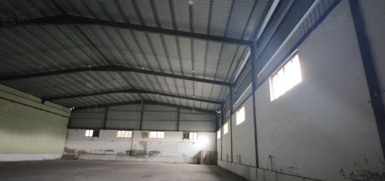 龙岗同乐地铁口厂房出租钢构滴水10米空地超大卸货平台适合物流