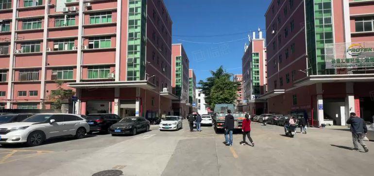 龙岗黄阁坑地铁口创业园楼上精装500平带3间办公室厂房出租