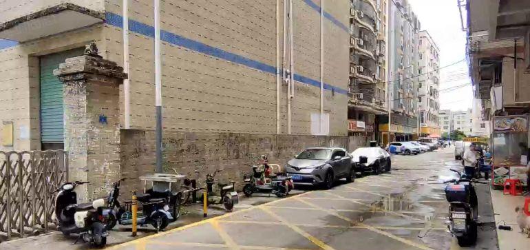 坪西市场七彩人生马路边500平精装修办公研发厂房仓库低价出租