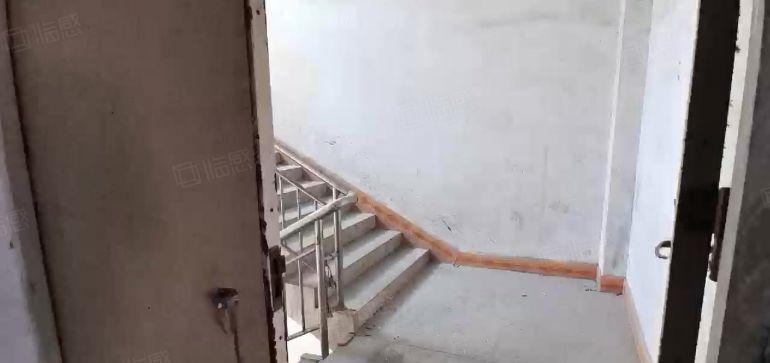 龙岗宝龙厂房出租5100平工业园工业仓库出租厂房出租办公分租