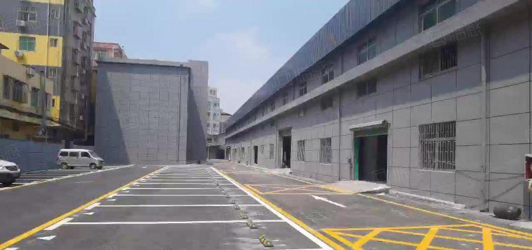 龙岗龙东地铁口独院厂房仓库3300平出租可办环评场地大易招工