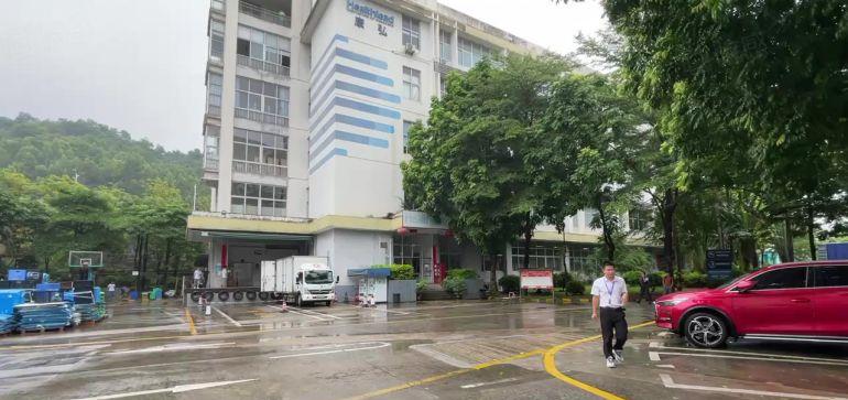 房东直租！横岗永湖地铁附近二楼三楼各2200平红本厂房出租