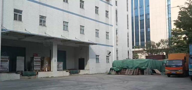 降价出租！布吉吉华路电商仓库2000平出租带卸货平台