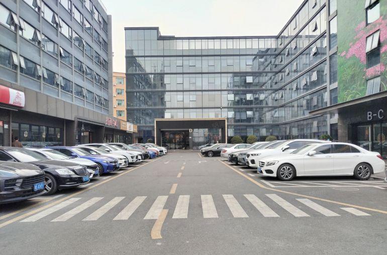电商办公 布吉下水径地铁口工业园楼上500平办公厂房出租