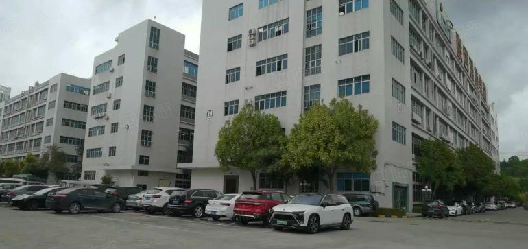 布吉石芽岭地铁口大型电商产业园厂房仓库2000平出租