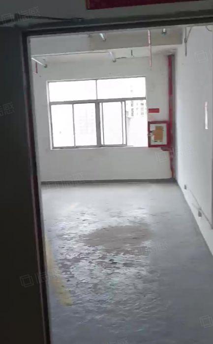 布吉百鸽笼地铁口厂房出租