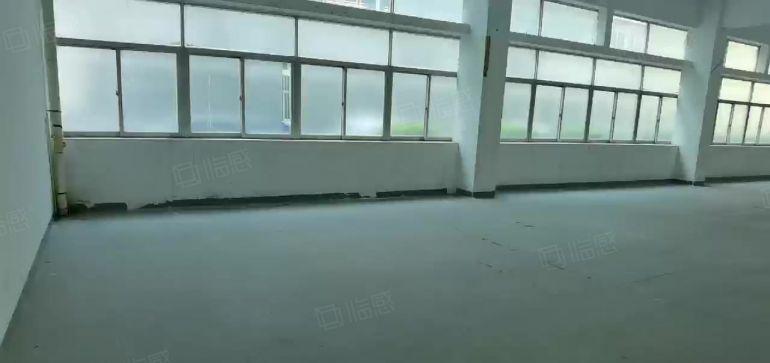 大芬地铁口大型园区新出楼上整层2300平厂房仓库出租！