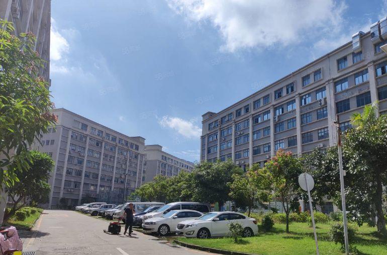 布吉李朗红本厂房仓库2000平出租，带现成装修 可办环评