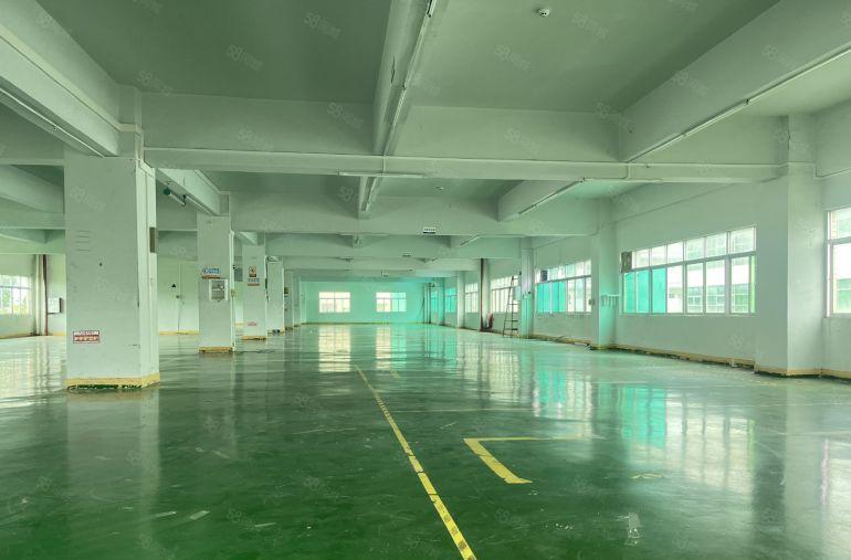 百鸽龙地铁口附近楼上单层面积1000平现成装修仓库厂房出租