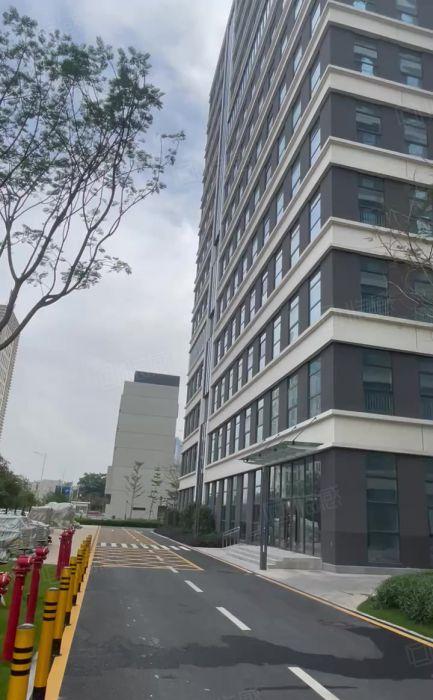 公明地铁口红本厂房单层1800平楼上承重1吨大货梯报价25块