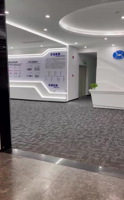 光明凤凰城地铁50米 1300平新装修带家私空调8成使用率