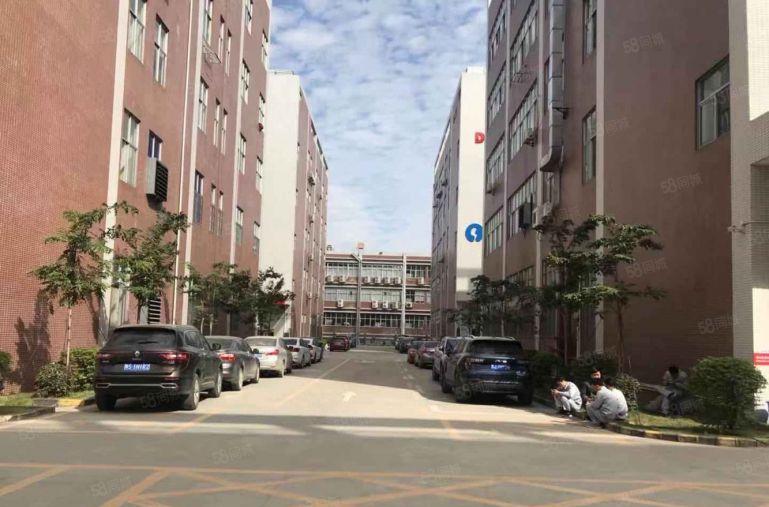 公明怡景工业城新出原房东楼上带装修2000平方厂房出租