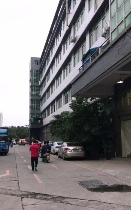 公明田寮精装厂房出租450平，是做电商，办公贸易，电子的
