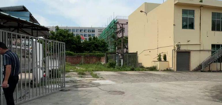 公明经典两层小独院2000平，空地2000平，好招工，高速口