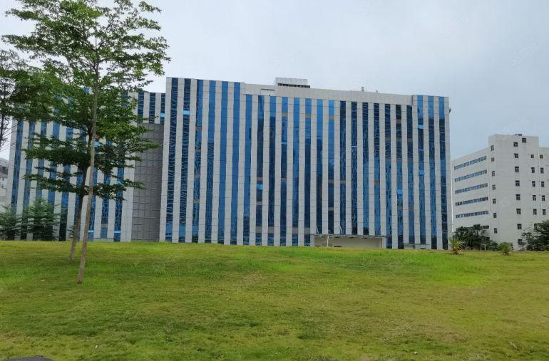 坪山大工业区原房东精装修一楼2000平厂房出租（免租两个月）