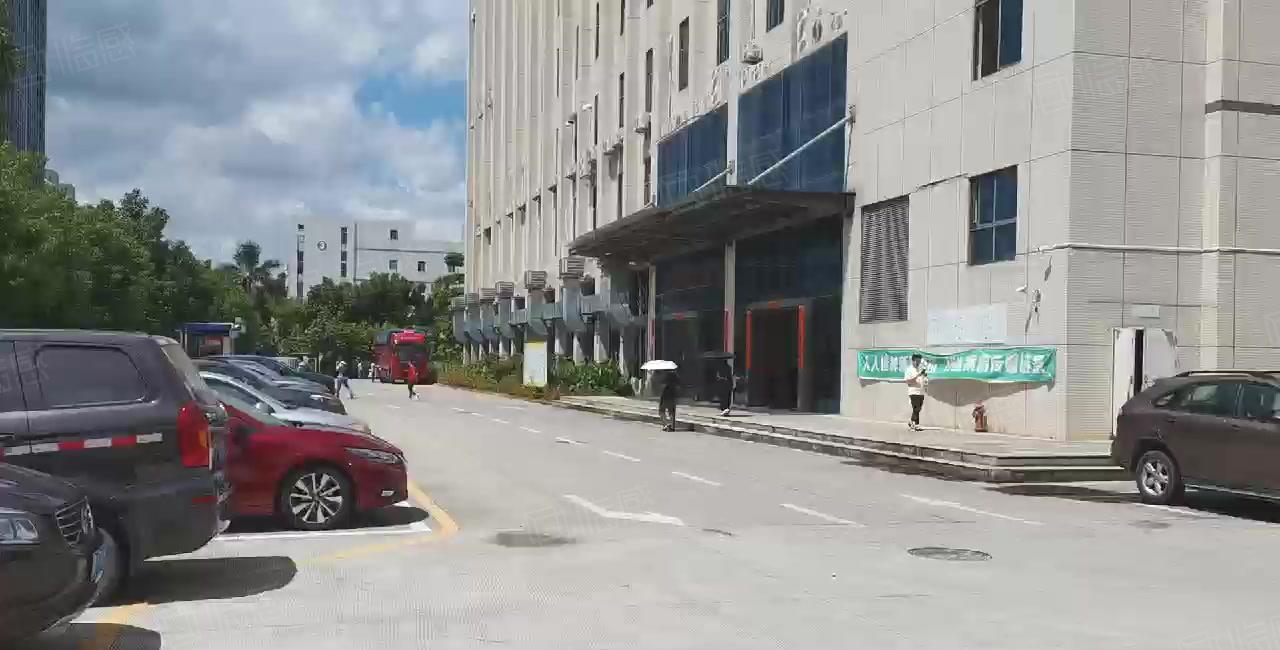 坪山坑梓大工业区原房东红本3楼1000平方带装修水电齐可分租