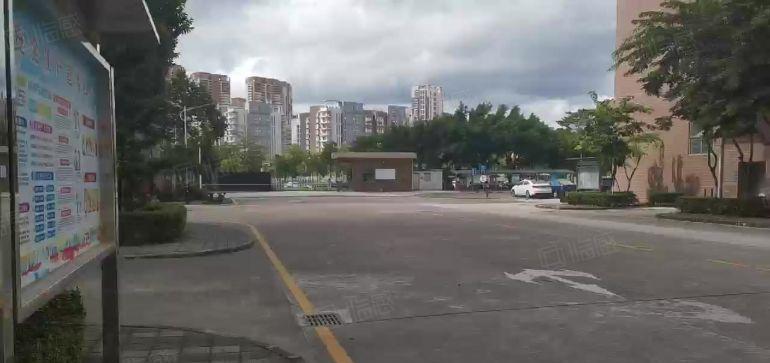 横岗六约工业园区原房东红本3楼1000平方带装修水电齐可分租