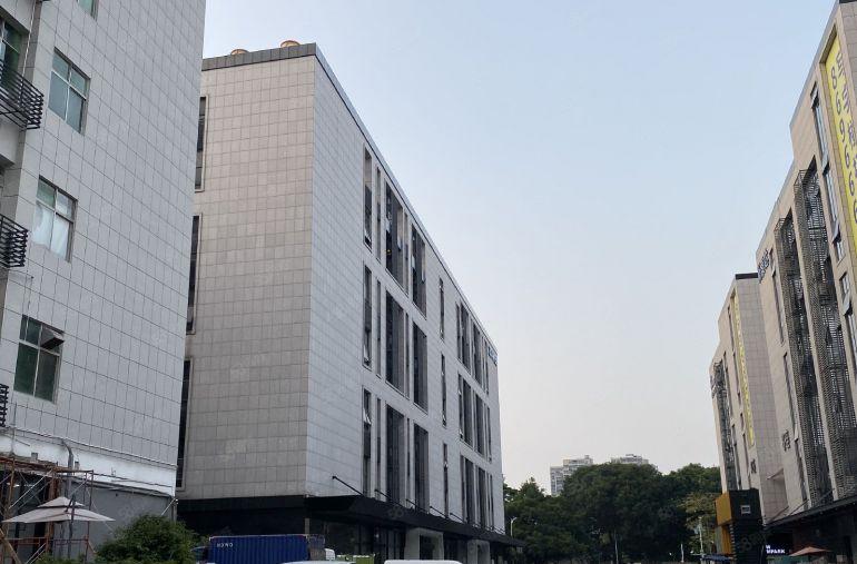 南山西丽大学城地铁口产业园470平赠大阳台
