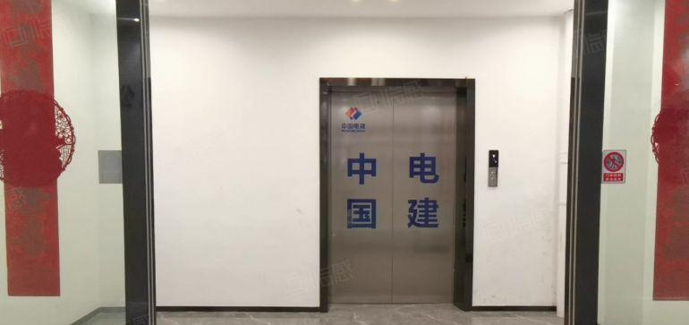 西丽留仙洞总部基地 新出豪华装修整层2680平厂房 使用率高