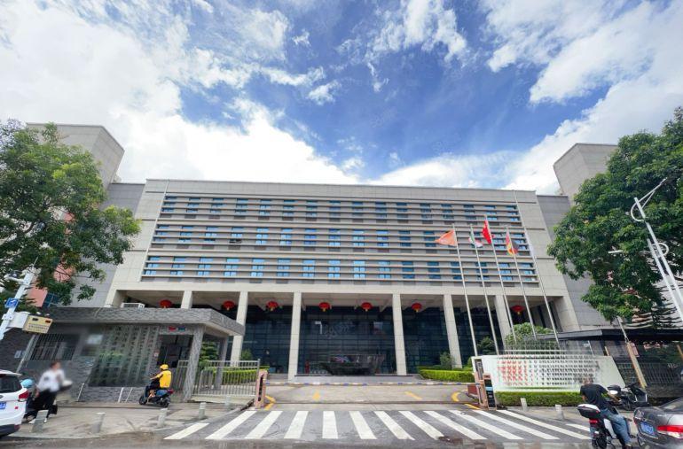 南山科技园原房东厂2000平方 500平起租 带精装修 光电
