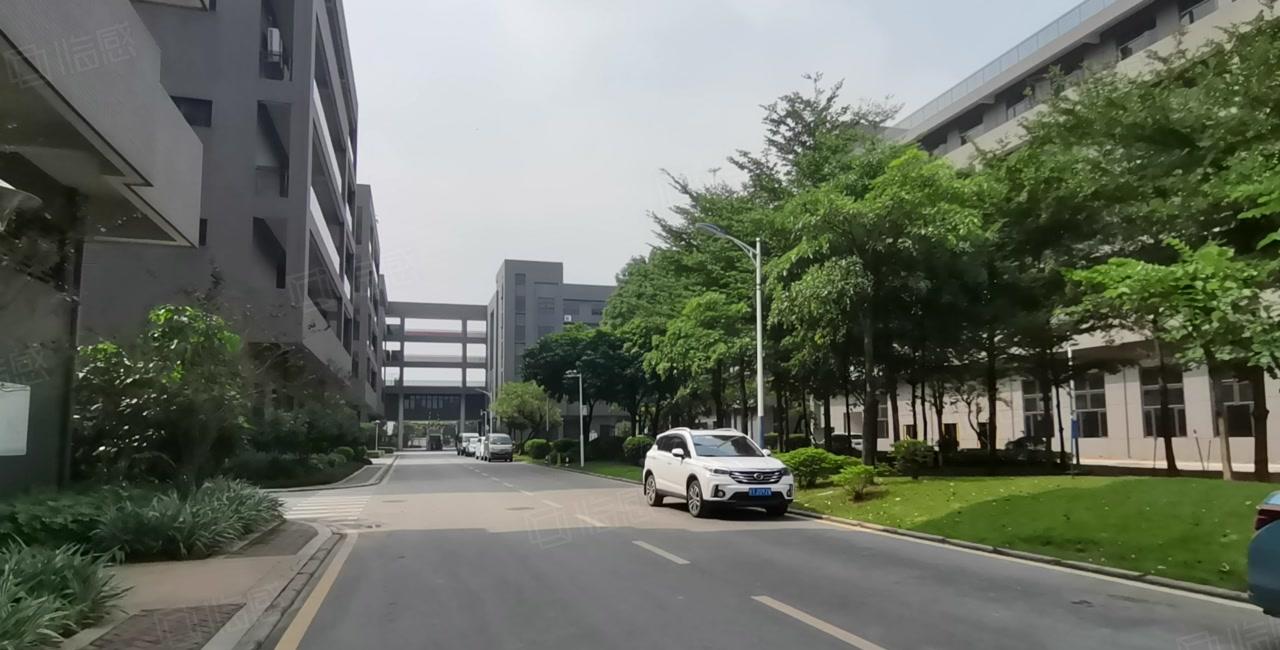 福永红本地铁口红本厂房2000平出租精装大小可分